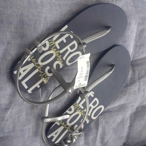 Aeropastale flip flops